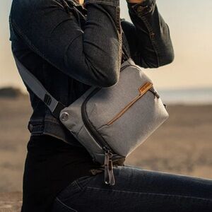 Peak Design Everyday Sling 3L